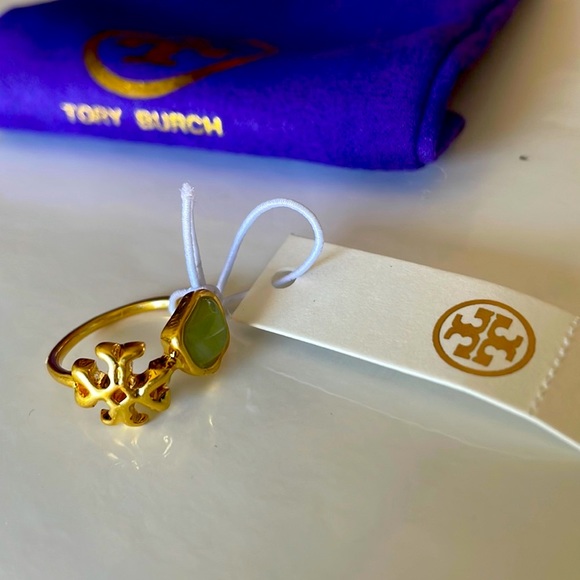 NWT TORI BURCH ROXANNE DOUBLE T RING . - Picture 3 of 5